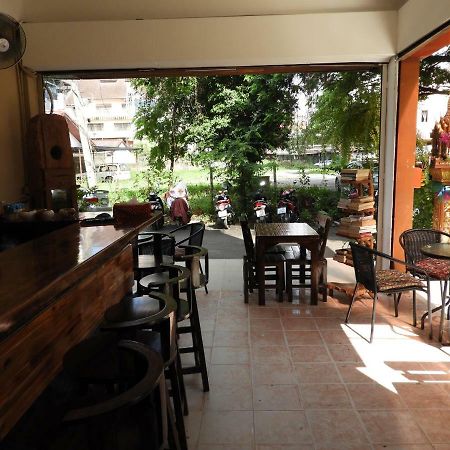 P'Lyn House Hotel Chiang Mai Buitenkant foto