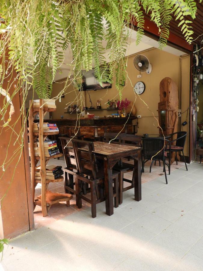 P'Lyn House Hotel Chiang Mai Buitenkant foto