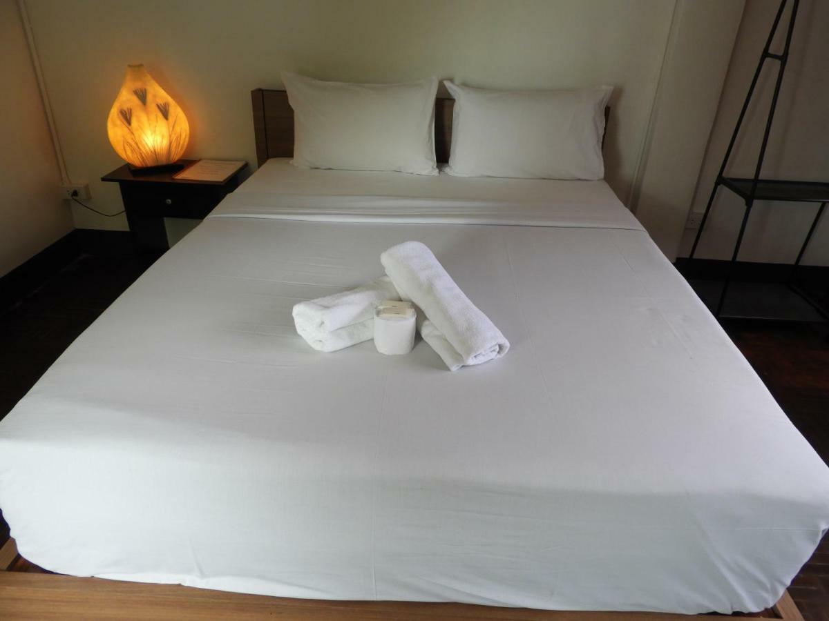 P'Lyn House Hotel Chiang Mai Buitenkant foto